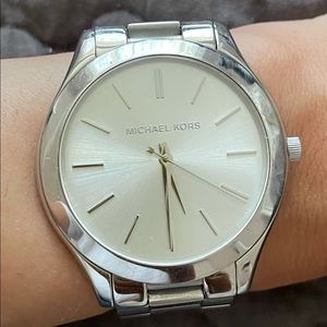 Cute silver Michael Kors watch! Very classy :)